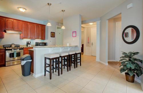 Florida Central Atlantic Coast Apartment | Gorgeous 1st-Floor, End Unit Condo w LAKEVIEW