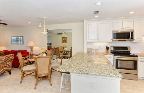 Siesta Key Condo | Gorgeous 2 Bedroom Gulf/Beach Front Condo, Water Views from every room!