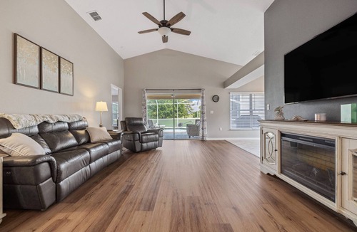 Brooksville House | Gorgeous 3BR/2BA Saltwater Pool on Rivard Public Golf Course