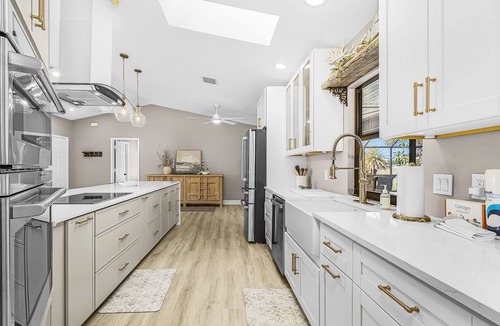 Pebble Beach House | Gorgeous 4 Bedroom Home with Private Pool and Full Kitchen in Rotonda West