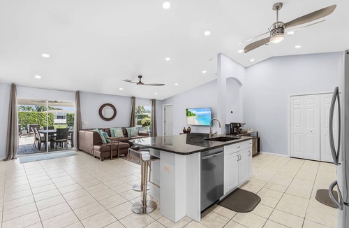 Fort Myers House | Gorgeous 4 Bedroom Waterfront Home with Private Pool/Spa and Large Kitchen