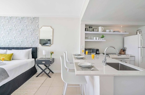 Coconut Grove Apartment | Gorgeous Bay View Suite | Coconut Grove Escape