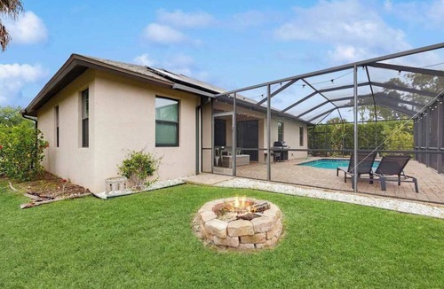 Bonita Springs House | Gorgeous coastal home with private pool, outdoor space & close to everything
