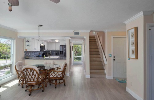 Sanibel House | Gorgeous Gulf Front Townhome