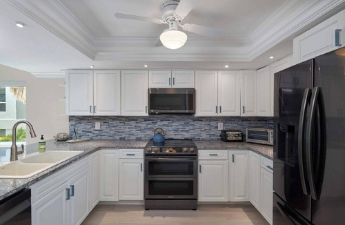 Sanibel House | Gorgeous Gulf Front Townhome