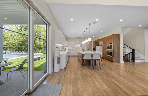 Closter House | Gorgeous Home with pool, jacuzzi, sauna and cold plunge perfect for Worldcup