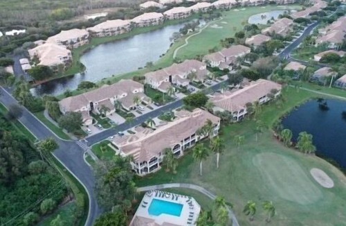 Tropical Cove Condo | Gorgeously remodeled Lexington CC first floor Golf condo