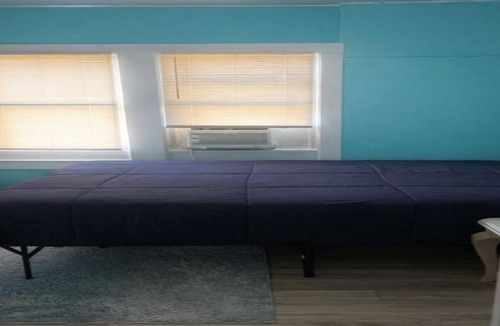 Diplomat House | GpL 424 San Bernardino Private Room D