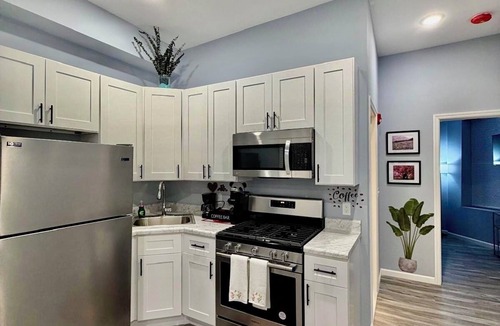 Ampere Apartment | Grand Deluxe 1BR Penthouse near Newark Airport