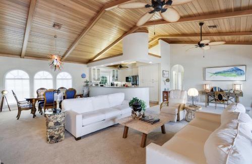 Sanibel House | Grandma Dot's House- Marina Villa with Pool and Bikes