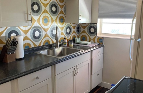 Parker Ridge Apartment | Great apartment close to downtown, beach, airport. Fully equipped for long stays