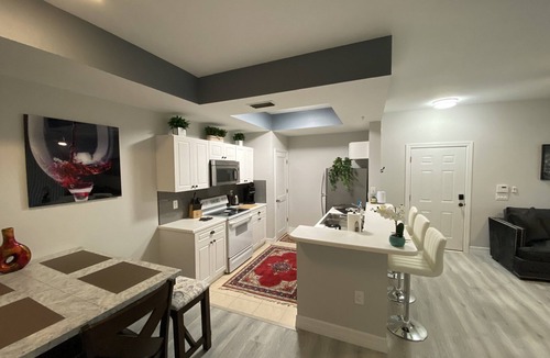 McGregor Apartment | Great location!