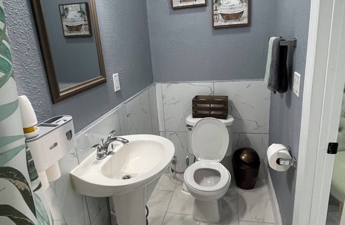 West Palm Beach Apartment | Great Location Studio West Palm Beach, near PBI Airport.