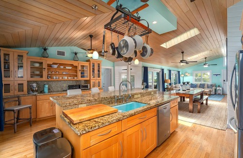 Sugarloaf Shores House | Green Turtle Oasis: 4BR Canal Front Home, Pool, Dockage, Outdoor Dining & Pets