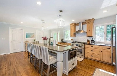 Hewitt House | Greenwood Lake Lakefront Luxury