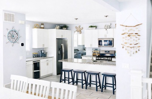 Ventnor City House | Group Friendly Ventnor Home Close to AC Convention Center, Nightlife and Casinos