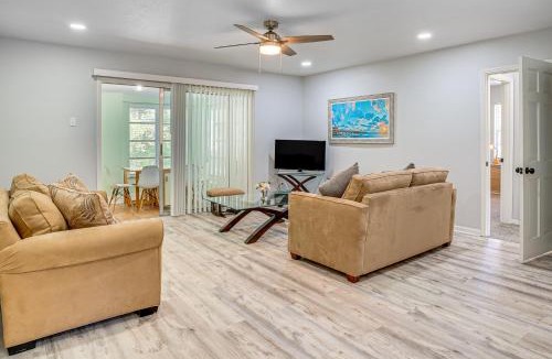 Lakeland Highlands House | Group Getaway w/Deck & Yard in Lakeland!