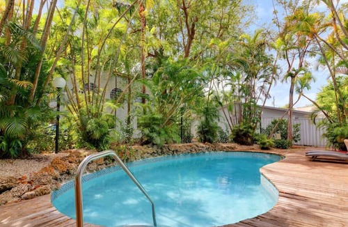 Northeast Coconut Grove Condo | Grove Apartment 1A | 2BD Close to Brickell W/ Pool