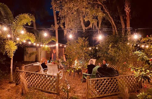 Englewood Cottage | Guava Cottage in quiet Olde Englewood