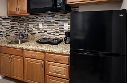 Pinellas Park House | Guest Suite: Close to Beach & Downtown St. Pete