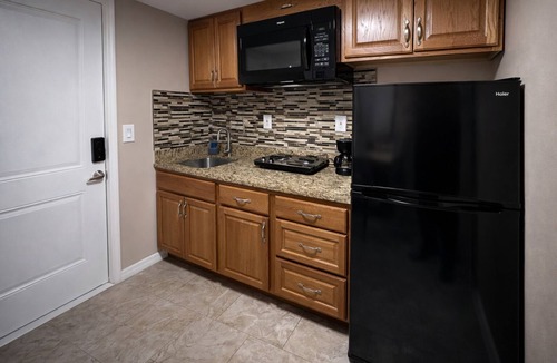 Pinellas Park House | Guest Suite: Close to Beach & Downtown St. Pete