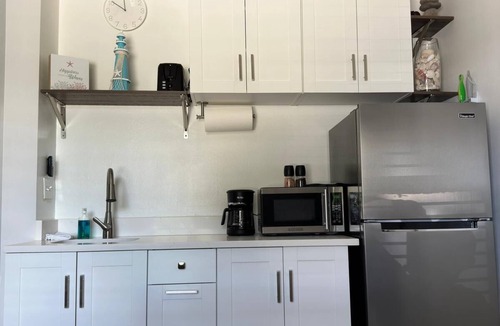 Parkdale House | Guest Suite Near Beaches, Ballgames, Casino & RSW.