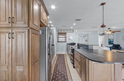 Caloosahatchee House | Gulf Access, Minutes to the River, Kayaks & Dog Friendly - Aqua Escape - Roelens Vacations