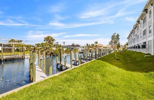 Yacht Club House | Gulf Access with Boat Slip, Heated Saltwater Pool, Dog-Friendly-Bacino Vista #307 - Roelens