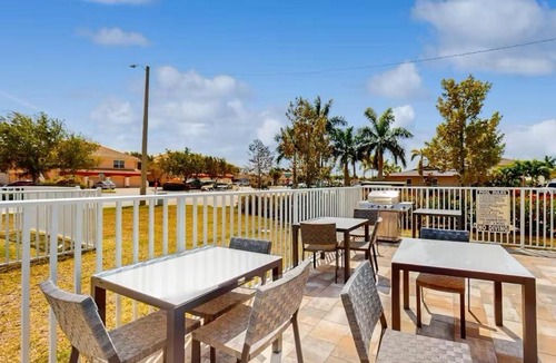 Yacht Club House | Gulf Access with Boat Slip, Heated Saltwater Pool, Dog-Friendly-Bacino Vista #307 - Roelens