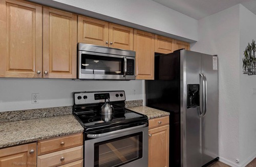 Independence Square Condo | Gulf Front Condo - Close to many restaurants!