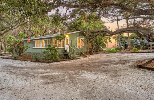 Englewood House | Gulf Front Escape at a Beach Resort, Pet Friendly
