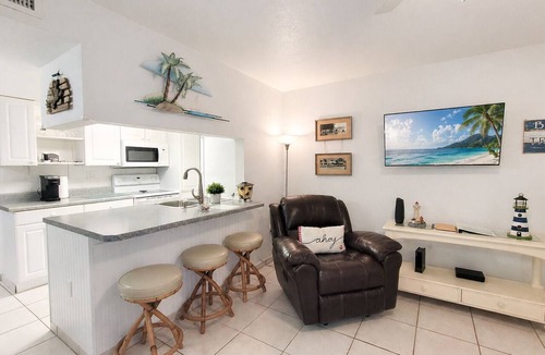 Sunset Beach Condo | GULF FRONT/POOL 2BR/2B TREASURE ISLAND SUNSET BEACH SUNSET CHATEAU