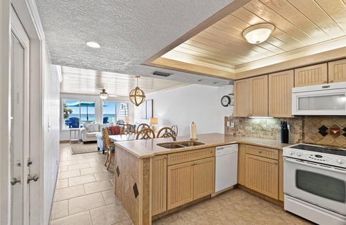 Sunnyside House | Gulf Front Townhome on the Quiet West End | Sleeps 12 | Pool, Garage + Steps to the Sand