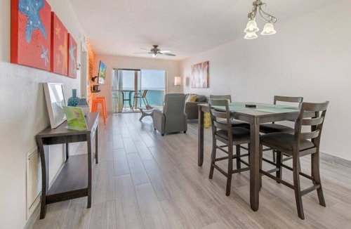 South Island Condo | Gulf front - WIFI - Amazing views - Modern Furnishings - Leonardo Arms