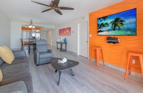 South Island Condo | Gulf front - WIFI - Amazing views - Modern Furnishings - Leonardo Arms