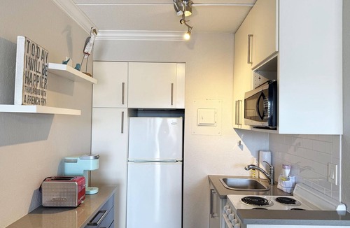 Golden Beach Apartment | Gulf-Side Studio – Venice Villas Near Pool