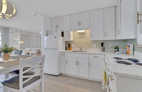 Bonita Springs Condo | GULF VIEW | 8TH FLOOR STUDIO | 2 FULL BEDS | FREE PARKING + WIFI | BEACH GEAR