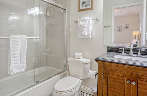 Indian Shores House | Gulf view retreat with private access to indian rocks beach & free WiFi