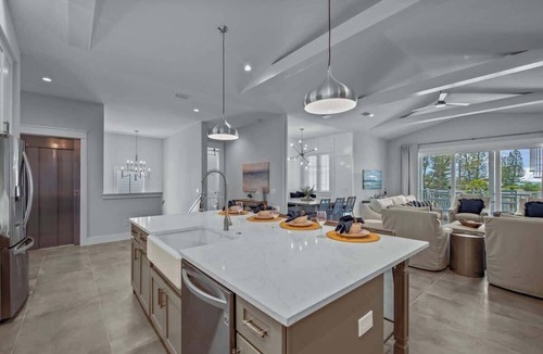 Siesta Key House | Gulf Views/Steps to Beach/Resort Pool w/Slide/Spa