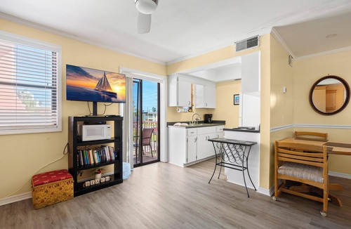 St. Pete Beach Condo | Gulf Winds 508 | Affordable Studio on Upham Beach