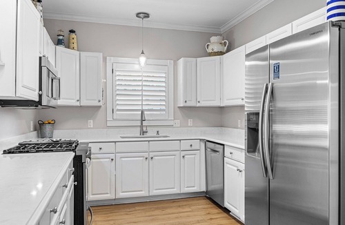 Crystal Shores House | Gulfside Getaway - Main House+Guest House, Community Pool, Steps To The Beach!