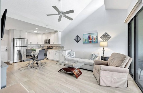 Fort Pierce Condo | GV 5123 Golf Course View Condo - Welcome to Paradise