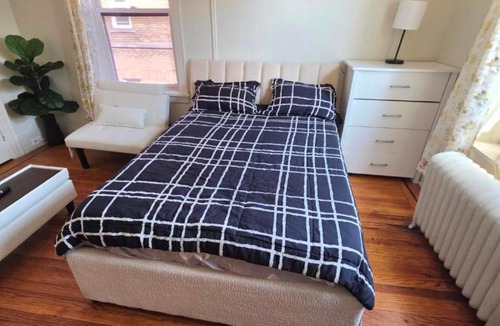Paterson House | Habitación Práctica con TV 60 ,Nevera y Horno en Zona Comercial muy activa