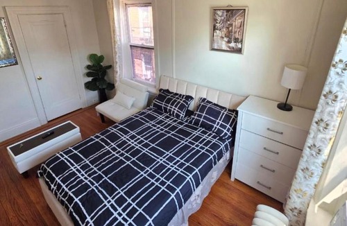 Paterson House | Habitación Práctica con TV 60 ,Nevera y Horno en Zona Comercial muy activa