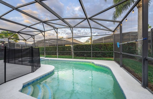 Haines City House | Haines City Beauty at Tower Lake! home with themed kids bedrooms