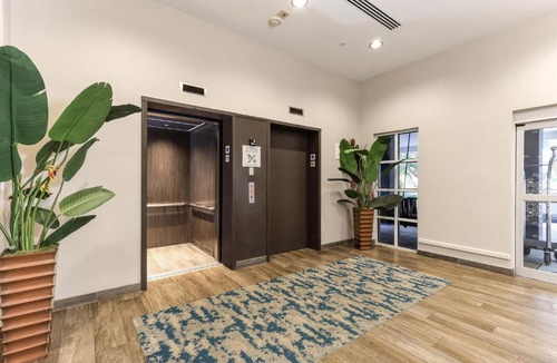 Coconut Grove Hotel | Hampton Inn Miami-Coconut Grove/Coral Gables