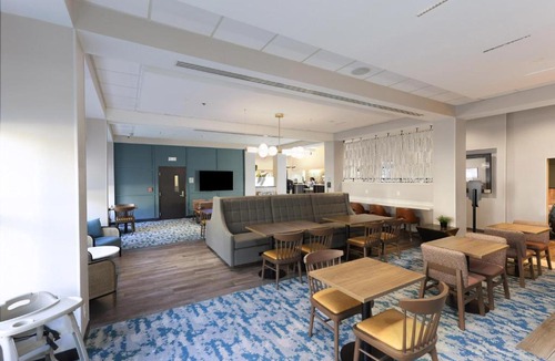 Coconut Grove Hotel | Hampton Inn Miami-Coconut Grove/Coral Gables