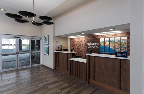 Coconut Grove Hotel | Hampton Inn Miami-Coconut Grove/Coral Gables