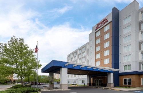 Elizabeth Hotel | Hampton Inn & Suites By Hilton- Newark Airport Elizabeth