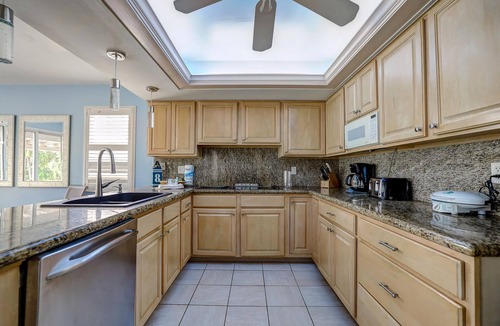 Captiva House | Harbour House Captiva - Private Captiva Home with Pool and Dock.